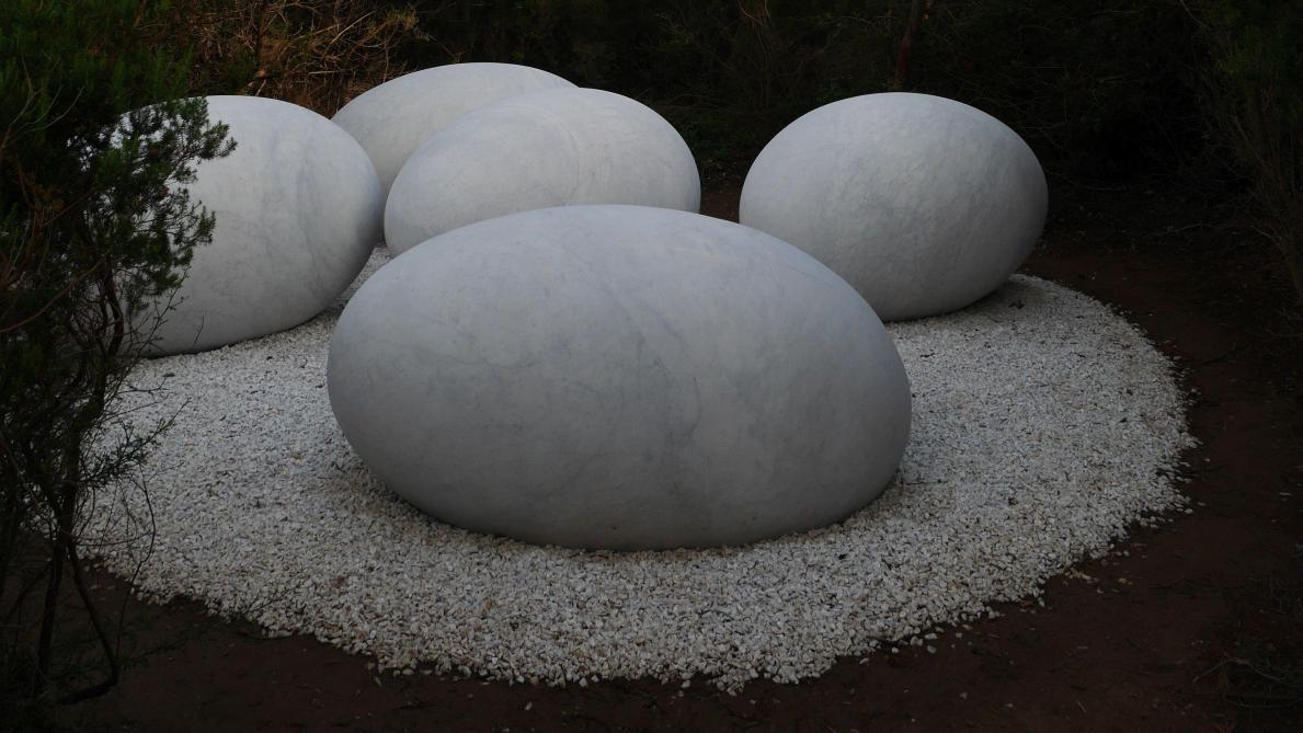 Travaux de levage par hélicoptère fondation Carmignac